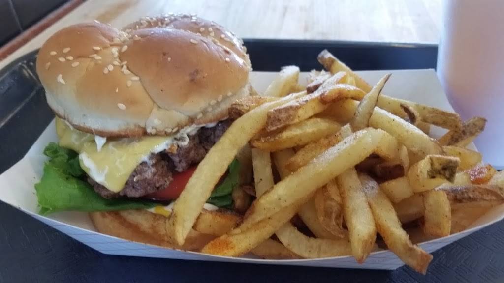 Hardees | restaurant | 115 Main St South, Mauldin, SC 29662, USA | 8642885795 OR +1 864-288-5795