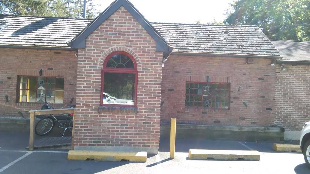 New Britain Inn | restaurant | 376 W Butler Ave, New Britain, PA 18901, USA | 2153481968 OR +1 215-348-1968