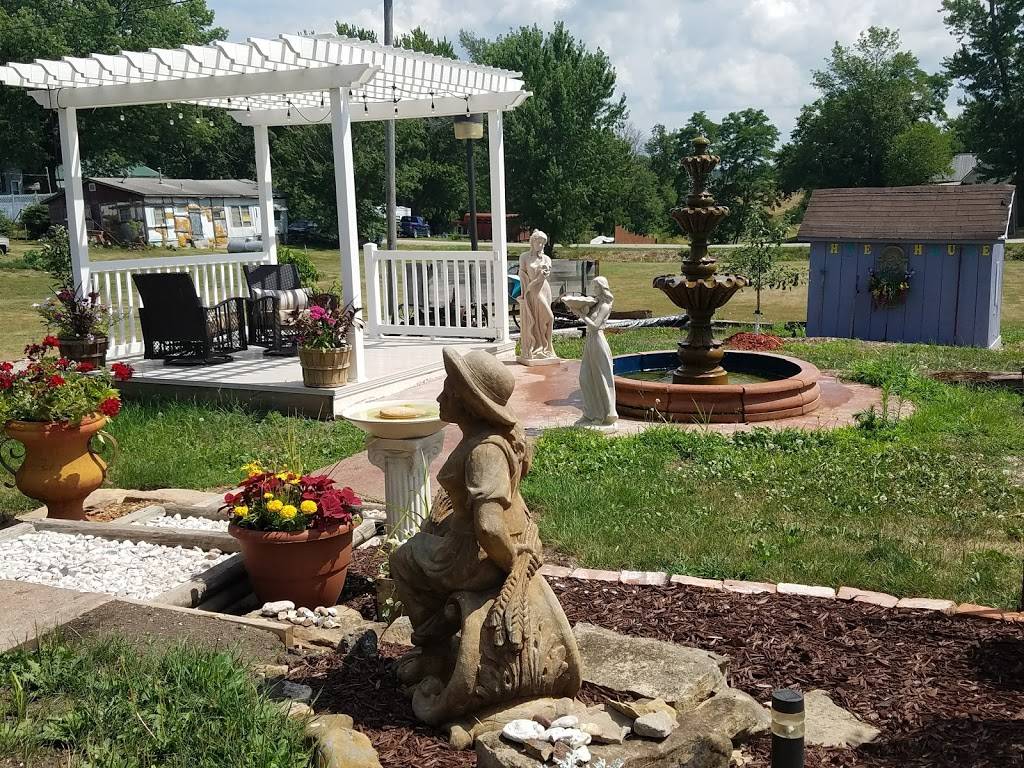 Rays Longbranch | restaurant | 102 W Main St, Drakesville, IA 52552, USA | 6417223355 OR +1 641-722-3355