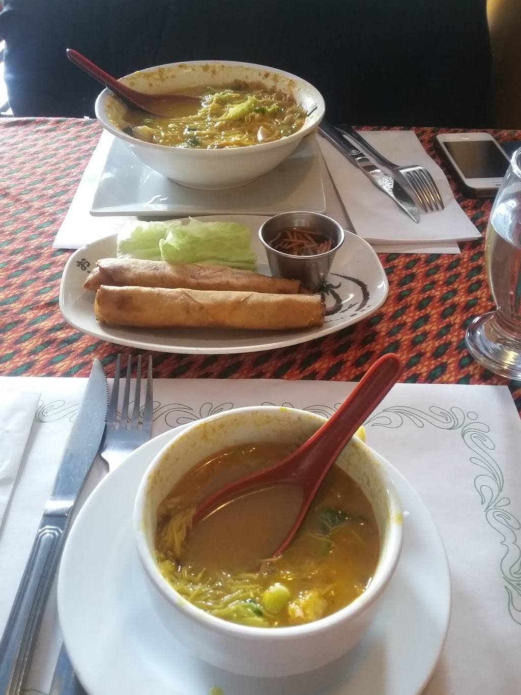 Prasat Thai | restaurant | 460 Boulevard Gréber, Gatineau, QC J8T 6S8, Canada | 8195686405 OR +1 819-568-6405