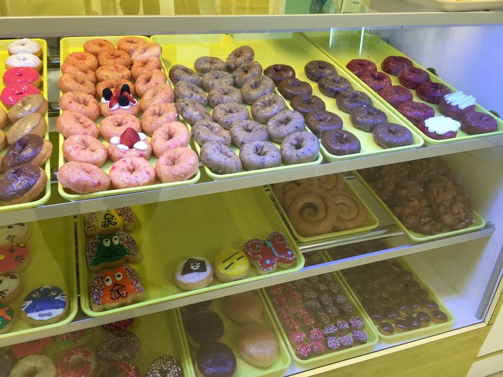 Donut Nest | bakery | 1201 NW 178th St, Edmond, OK 73012, USA | 2144496886 OR +1 214-449-6886