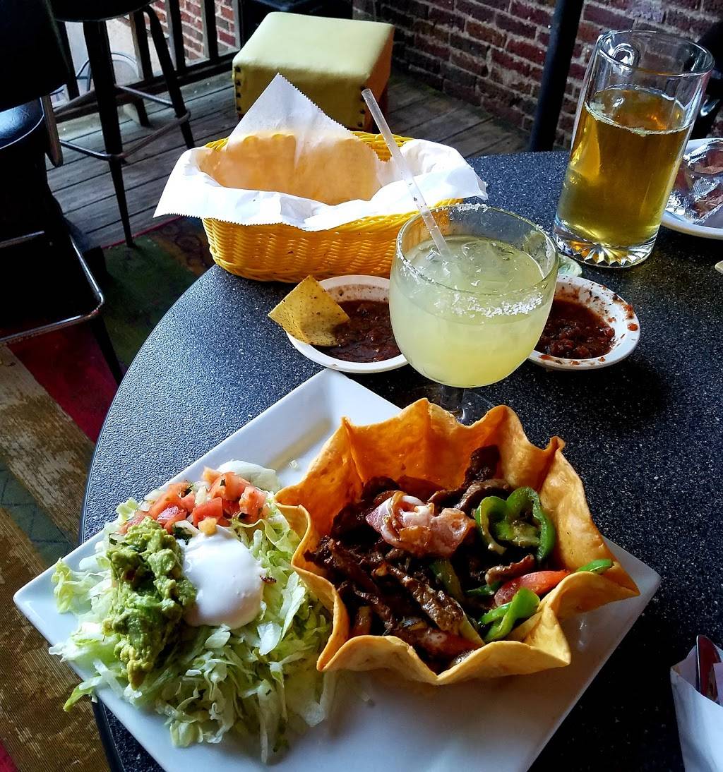 La Tia and Panchos Cantina Grill | restaurant | 140 N Main St, St Charles, MO 63301, USA | 6368964441 OR +1 636-896-4441