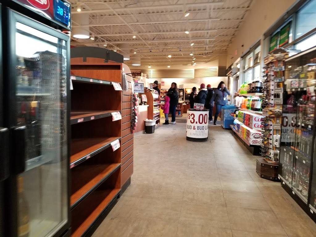 Kum & Go | meal takeaway | 1819 N 72nd St, Omaha, NE 68104, USA | 4028278112 OR +1 402-827-8112