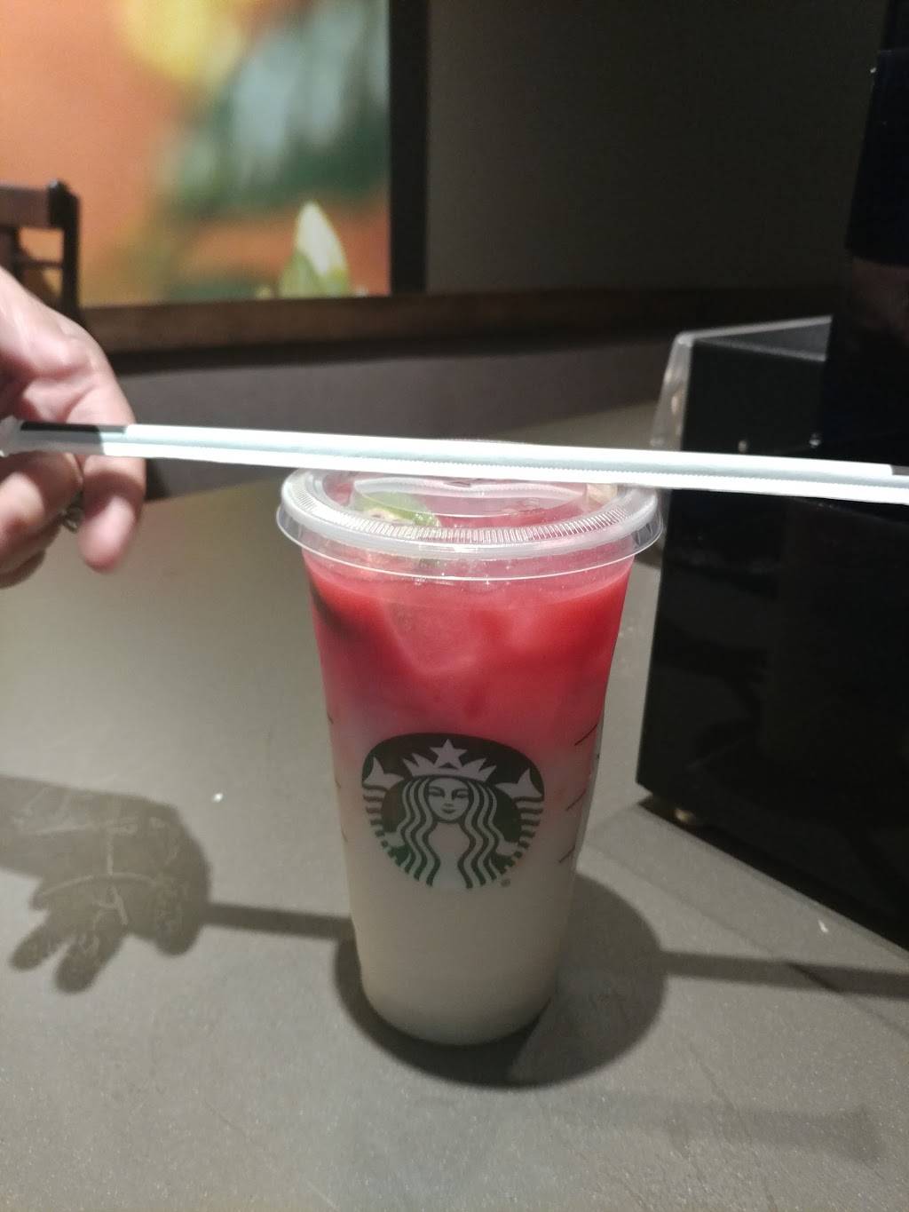 Starbucks | cafe | 980 Main St, Weymouth, MA 02190, USA | 7813314851 OR +1 781-331-4851