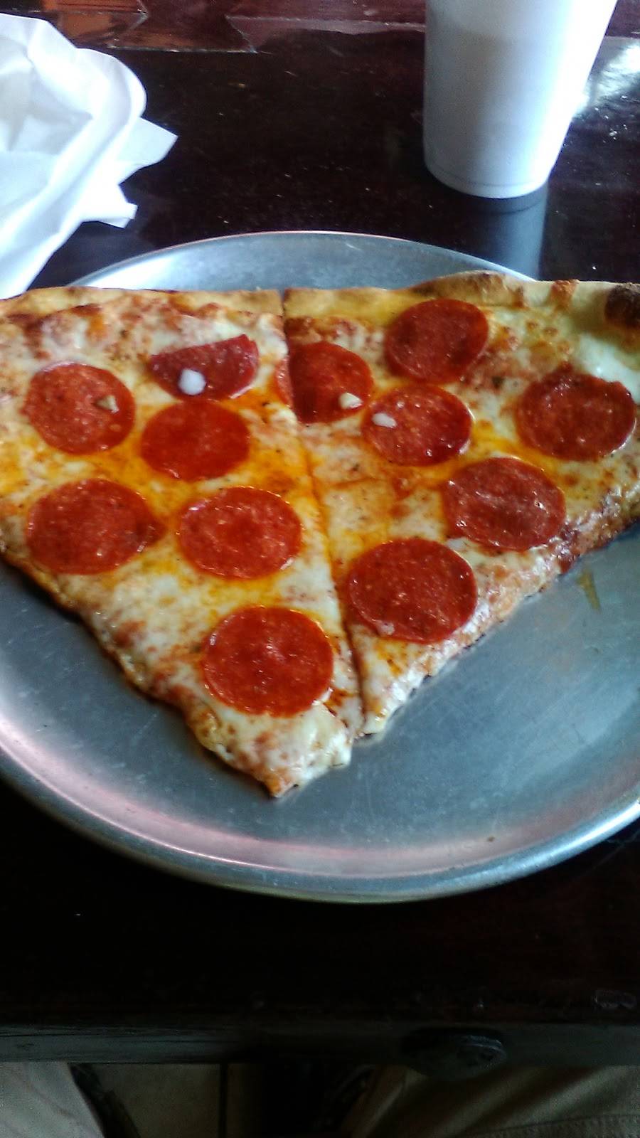 Primo Pizza | restaurant | 226 E Main St, Clayton, NC 27520, USA | 9193593515 OR +1 919-359-3515