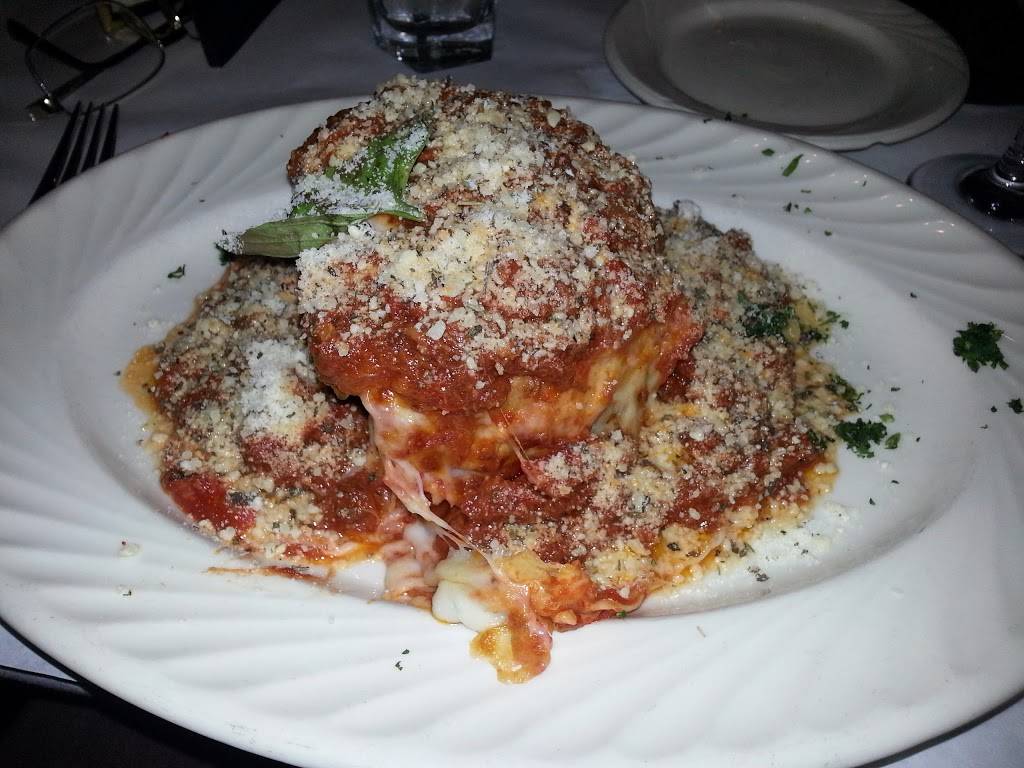 Giacomos Ristorante Italiano | restaurant | 740 N Wolf Rd, Des Plaines, IL 60016, USA | 8473907330 OR +1 847-390-7330