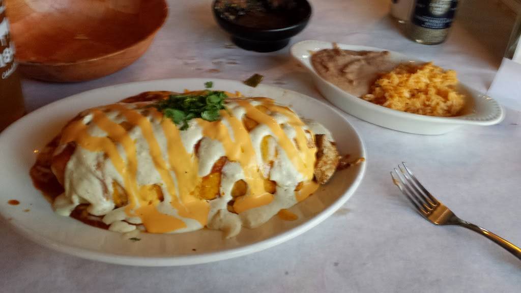 Tres Locos | restaurant | W172S7505 Lannon Dr, Muskego, WI 53150, USA | 2626791600 OR +1 262-679-1600