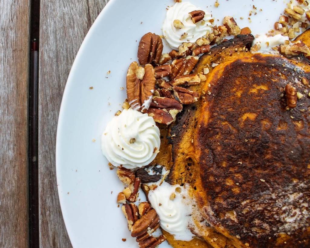 Smoke Shack | restaurant | 332 N Milwaukee St, Milwaukee, WI 53202, USA | 4144311119 OR +1 414-431-1119