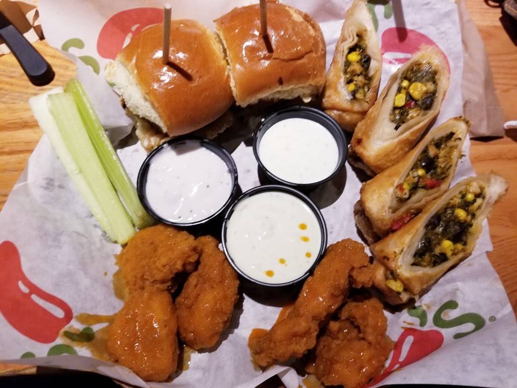 Chilis Grill & Bar | meal takeaway | 1610 N Cockrell Hill Rd, Dallas, TX 75211, USA | 2143395457 OR +1 214-339-5457