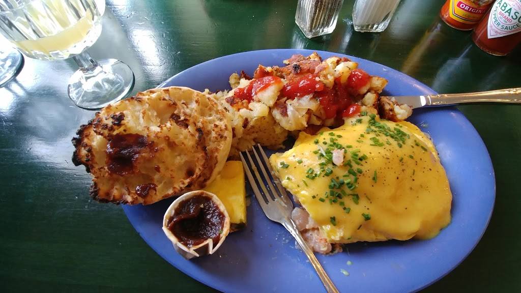 Dozens | restaurant | 236 W 13th Ave, Denver, CO 80204, USA | 3035720066 OR +1 303-572-0066