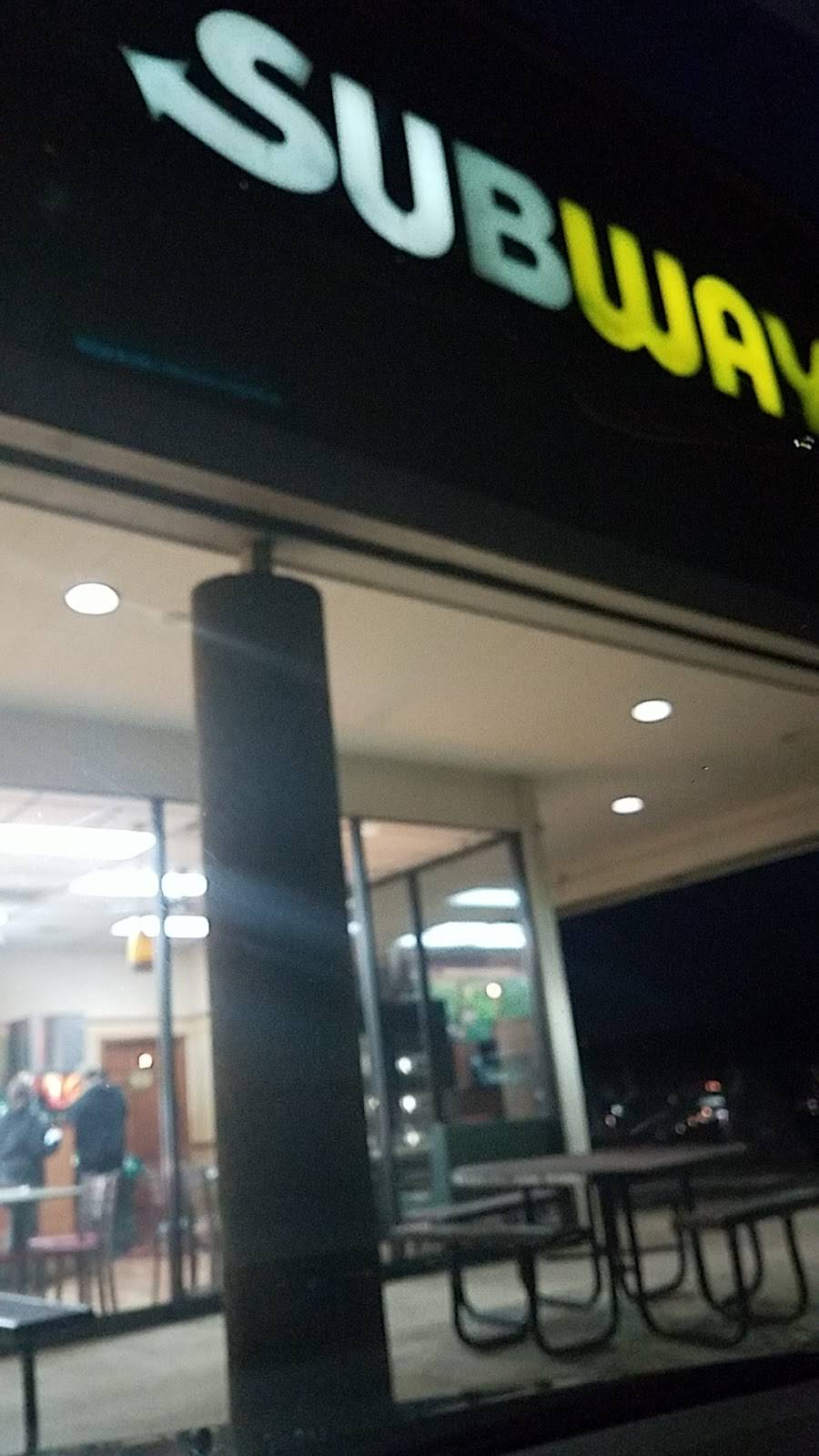 Subway | restaurant | 420 W 4th St, Ceredo, WV 25507, USA | 3044533731 OR +1 304-453-3731