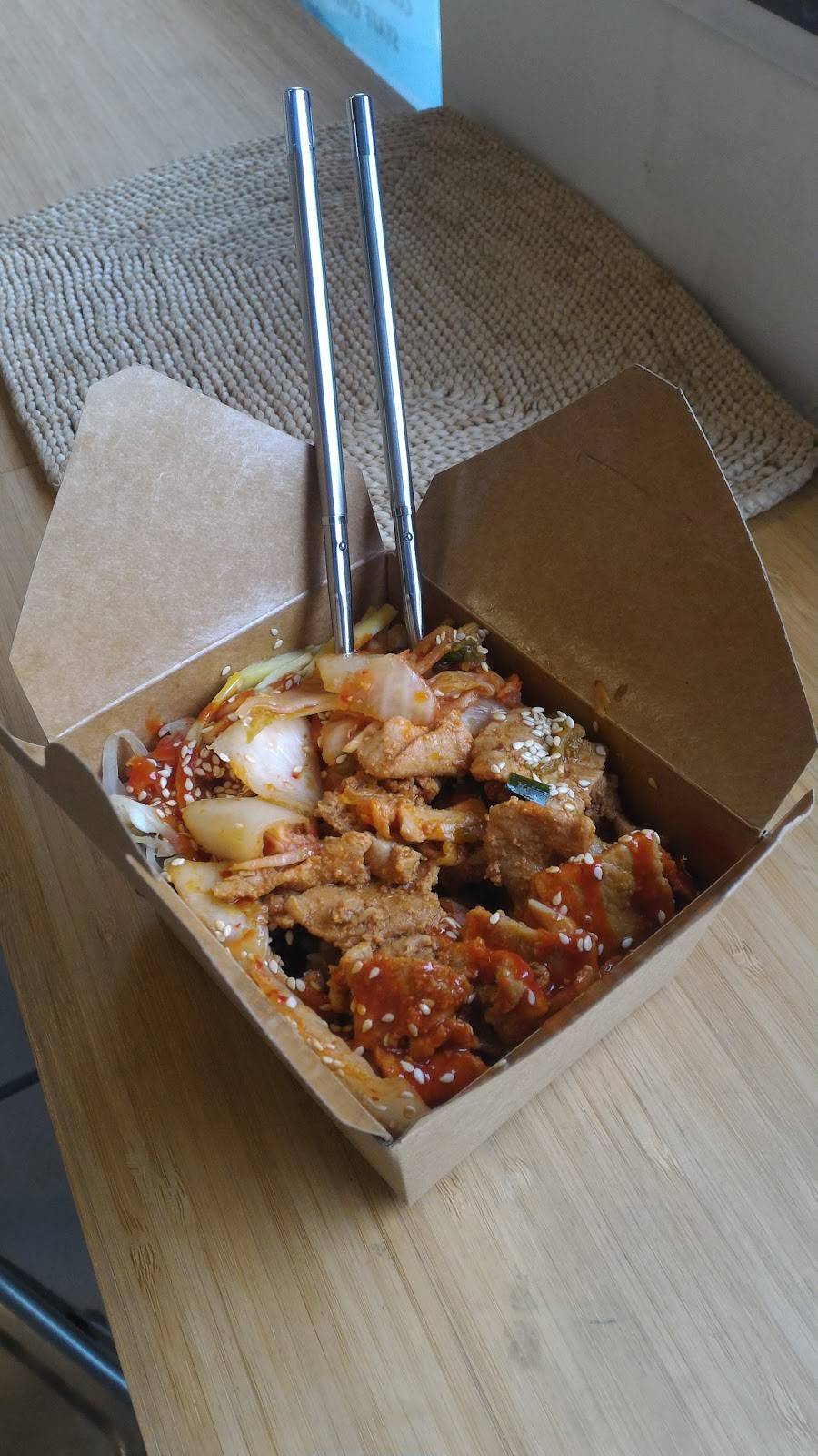 Raon Kitchen | meal takeaway | 6-65 Bentley Ave, Nepean, ON K2E 8B4, Canada | 6132740101 OR +1 613-274-0101