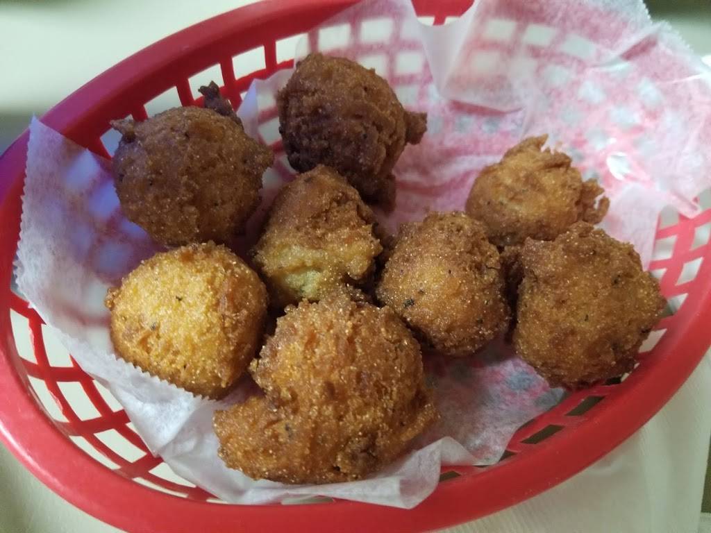 Centerville Fish & Steak | restaurant | 8788 MS-363, Mantachie, MS 38855, USA | 6622827515 OR +1 662-282-7515