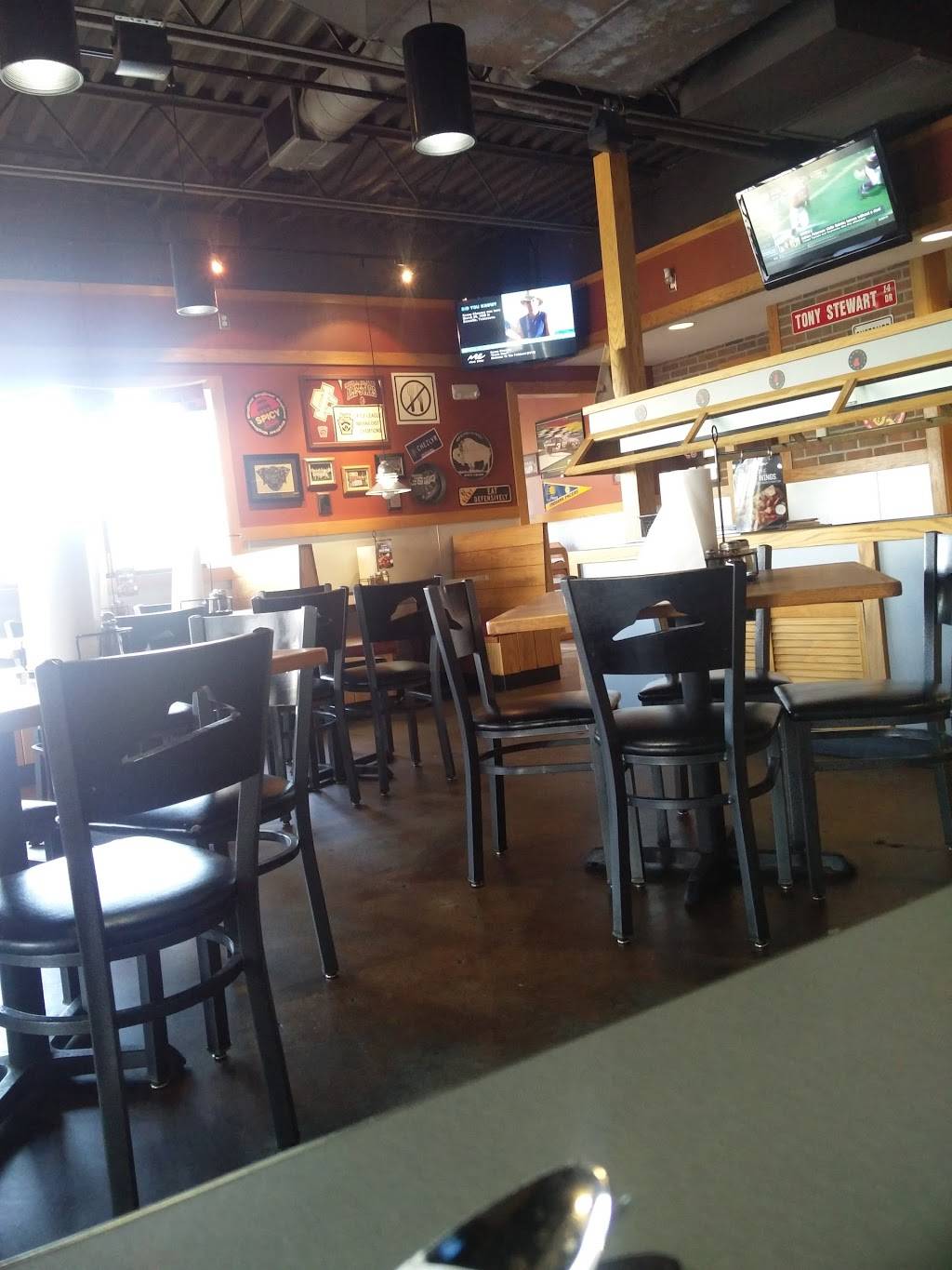 Pizza Hut | restaurant | 4200 S East St, Indianapolis, IN 46227, USA | 3177820013 OR +1 317-782-0013