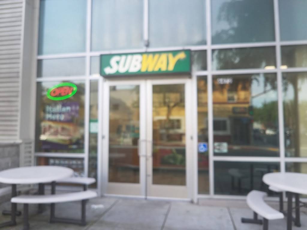 Subway Restaurants | restaurant | 6472 Hollis St #109, Emeryville, CA 94608, USA | 5106016400 OR +1 510-601-6400