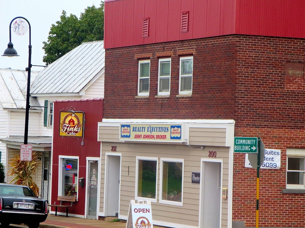 Finks Restaurant | cafe | 204 W Main St, Mt Horeb, WI 53572, USA | 6084378922 OR +1 608-437-8922