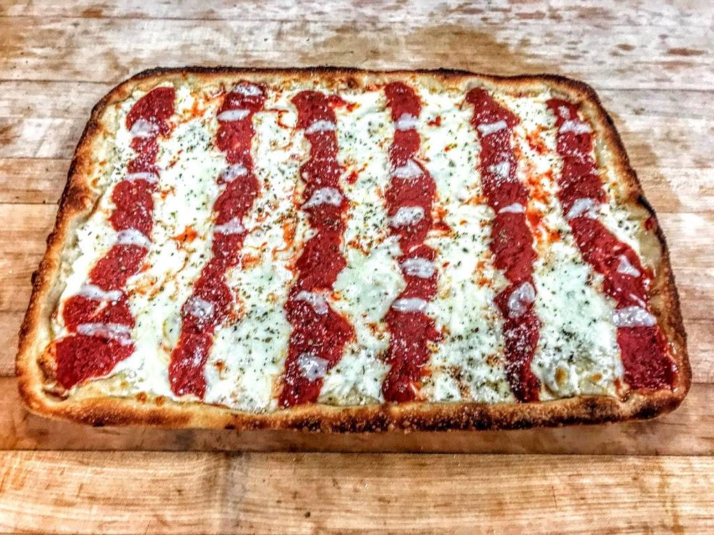 Gennaros II - Chicago Style Pizza | restaurant | 1610 W Main St #102, Collegeville, PA 19426, USA | 4848546960 OR +1 484-854-6960