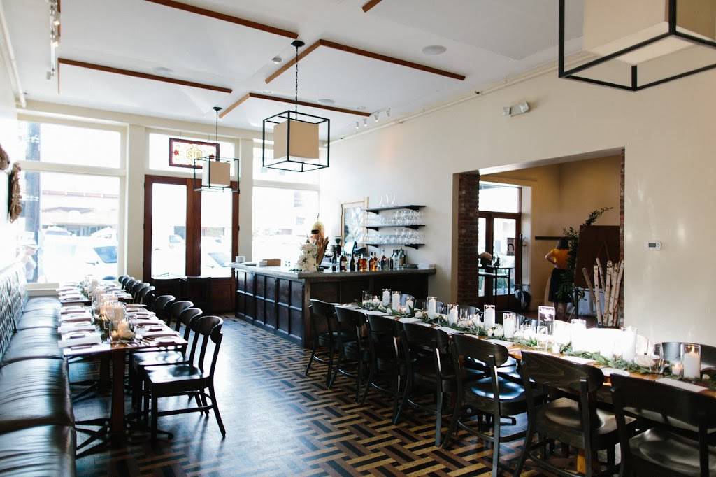 Decca Restaurant | restaurant | 812 E Market St, Louisville, KY 40206, USA | 5027498128 OR +1 502-749-8128