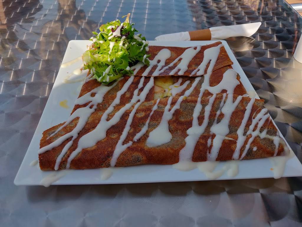 Le Crave of Waterford | restaurant | 861 N Alafaya Trail, Orlando, FL 32828, USA | 4074427373 OR +1 407-442-7373