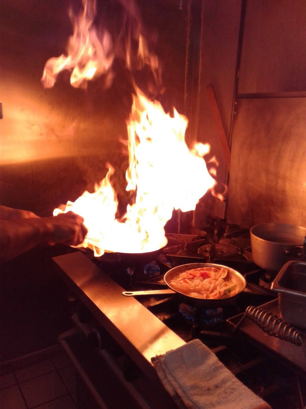 La Bamba Cafeteria of Miami | cafe | 7380 SW 42nd St, Miami, FL 33155, USA | 3052667733 OR +1 305-266-7733