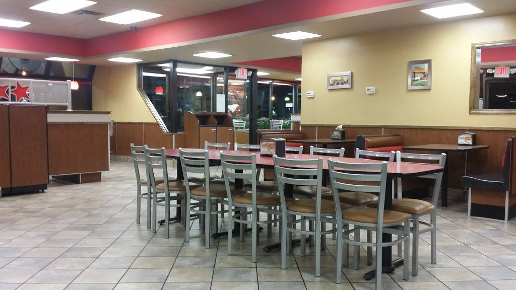 Hardees | restaurant | 5232 N Brady St, Davenport, IA 52806, USA | 5633869585 OR +1 563-386-9585