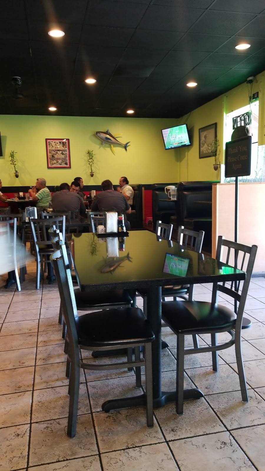 Tomodachi Sushi Bar & Restaurant | restaurant | 4390 Palm Ave, San Diego, CA 92154, USA | 6196909737 OR +1 619-690-9737