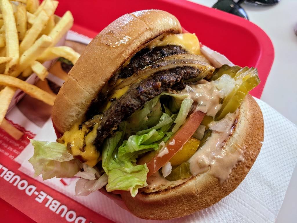 In-N-Out Burger | restaurant | 3801 Inglewood Ave, Redondo Beach, CA 90278, USA | 8007861000 OR +1 800-786-1000