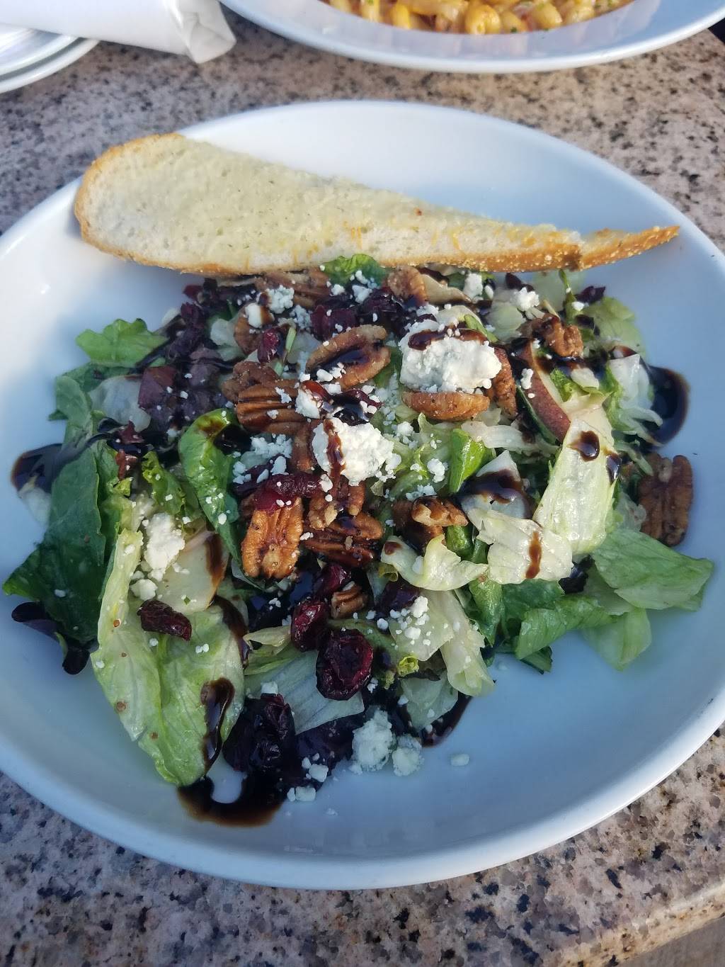 Bar Louie - Twelve Mile Crossing | night club | 44375 Twelve Mile Rd suite g-152, Novi, MI 48377, USA | 2486621100 OR +1 248-662-1100