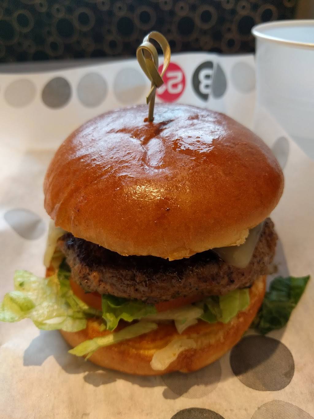 Burger 21 | restaurant | 26425 Novi Rd F, Novi, MI 48375, USA | 2485134333 OR +1 248-513-4333