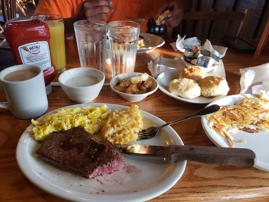 Cracker Barrel Old Country Store | restaurant | 1960 Mel Browning St, Bowling Green, KY 42104, USA | 2708438087 OR +1 270-843-8087