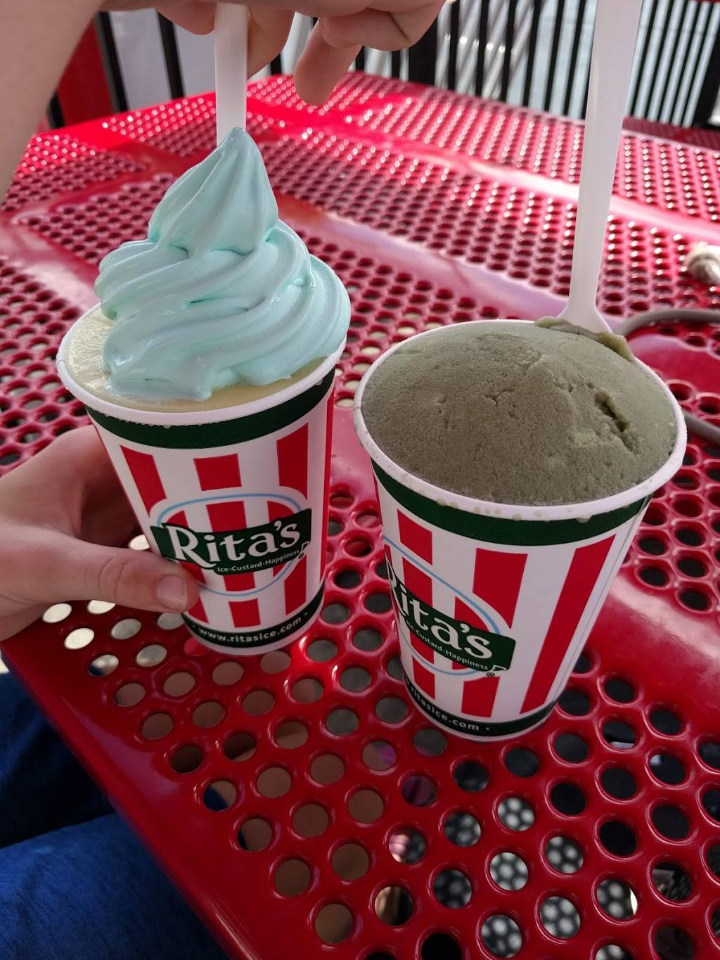 Ritas Italian Ice & Frozen Custard | restaurant | 200 Granville St, Gahanna, OH 43230, USA | 6144762568 OR +1 614-476-2568