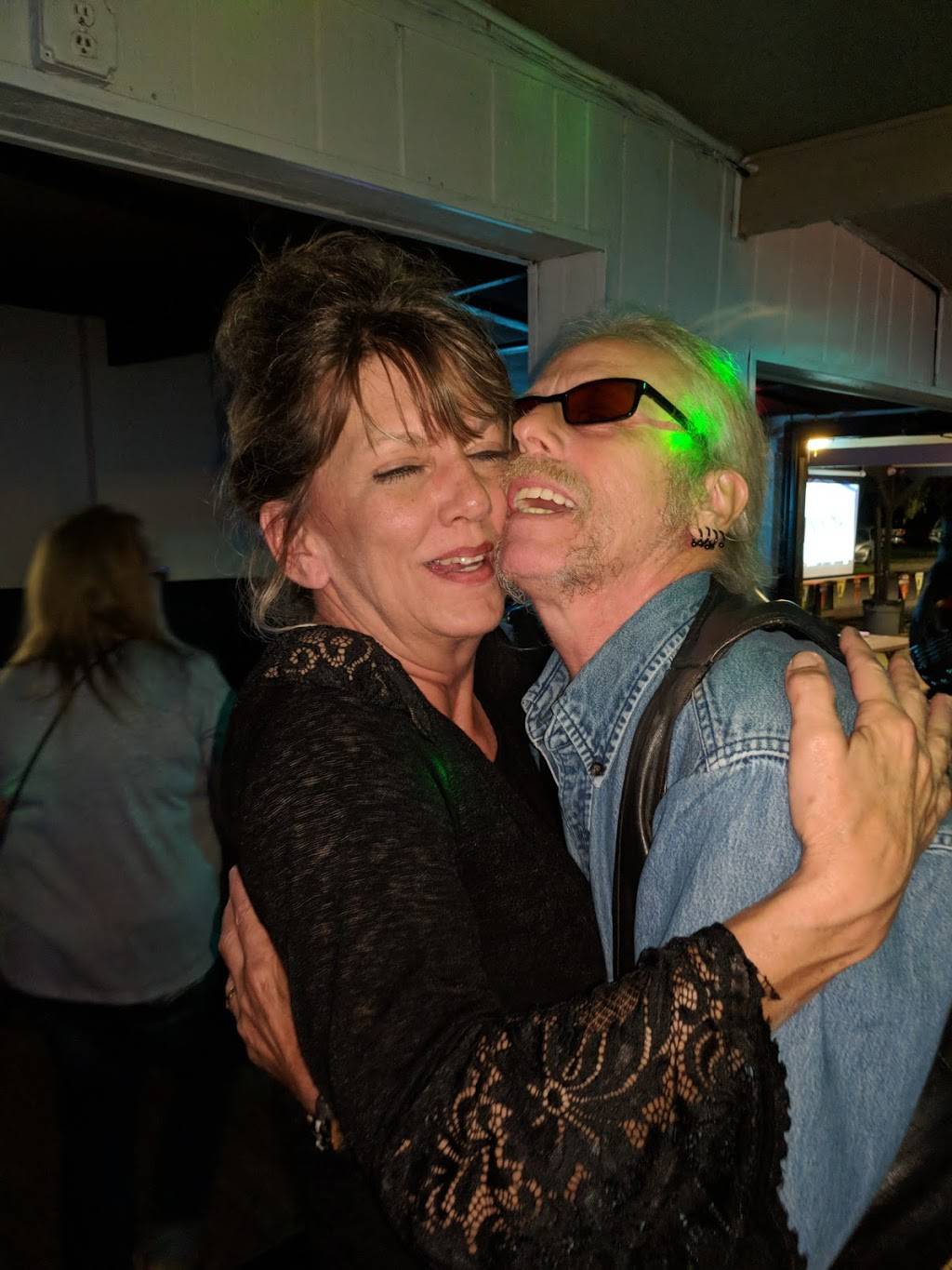 Doghouse Bar & Grill | restaurant | 3400 S Nova Rd, Port Orange, FL 32129, USA | 3868727291 OR +1 386-872-7291