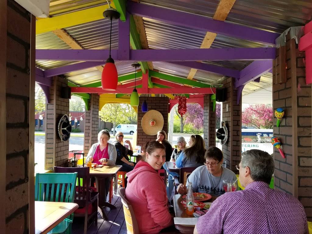 El Carambas | restaurant | 1503 12th St SE, Rochester, MN 55904, USA | 5072813104 OR +1 507-281-3104