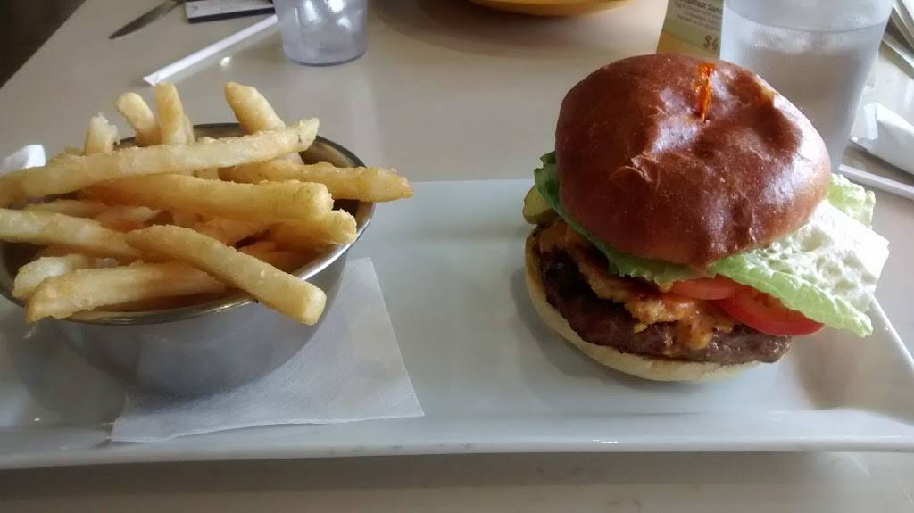 Element Lounge and Restaurant | restaurant | 50 Norfinch Dr, North York, ON M3N 1X1, Canada | 4166639502 OR +1 416-663-9502