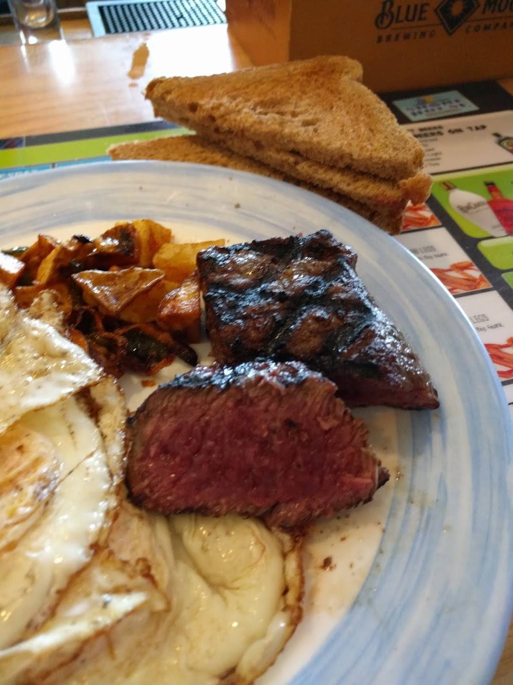 Shore House Bar & Grill | restaurant | 2114 NJ-88, Point Pleasant, NJ 08742, USA | 7328921669 OR +1 732-892-1669