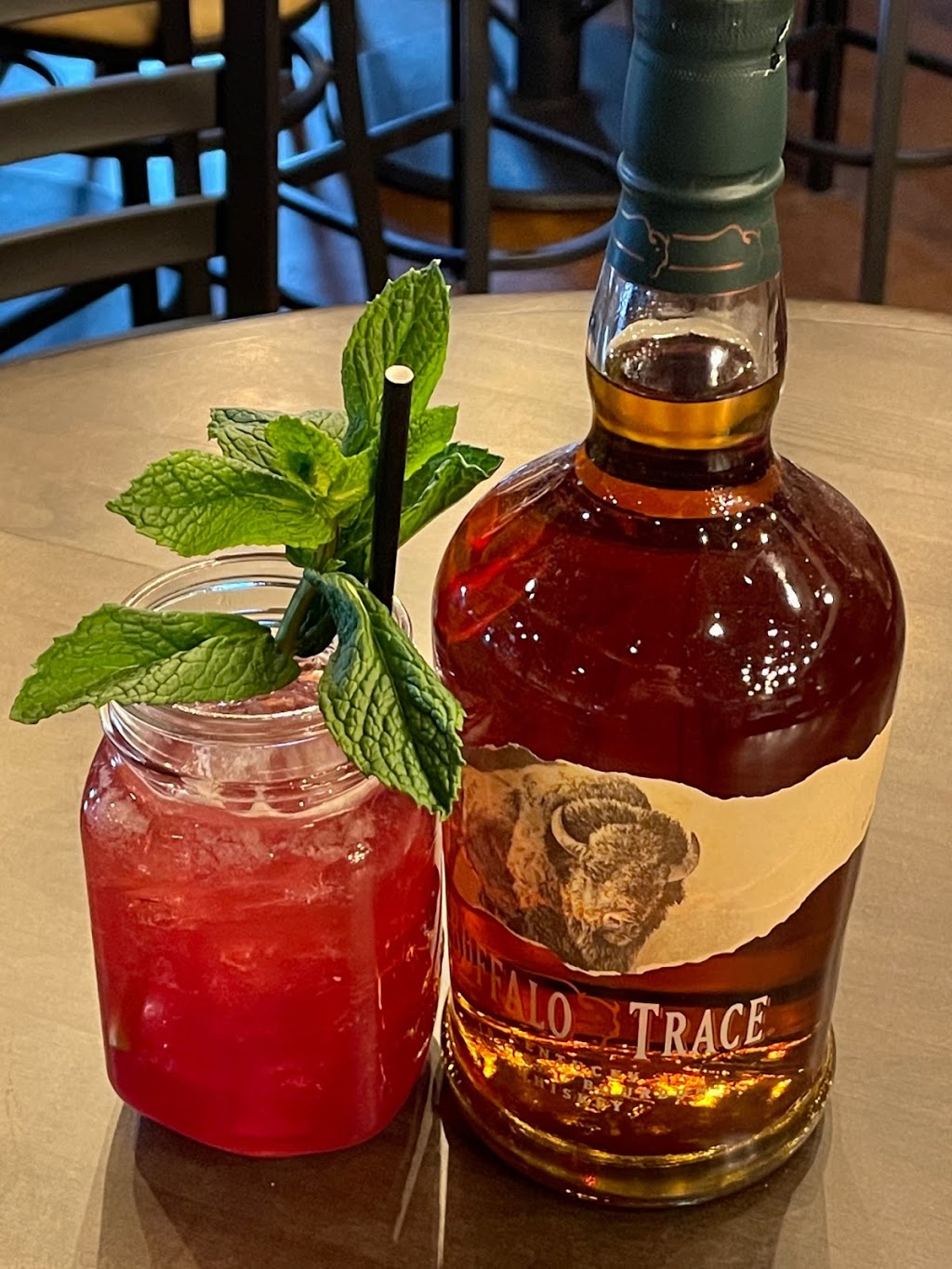 Whiskey Raes | restaurant | 2086 Crooks Rd, Rochester Hills, MI 48309, USA | 2482704030 OR +1 248-270-4030