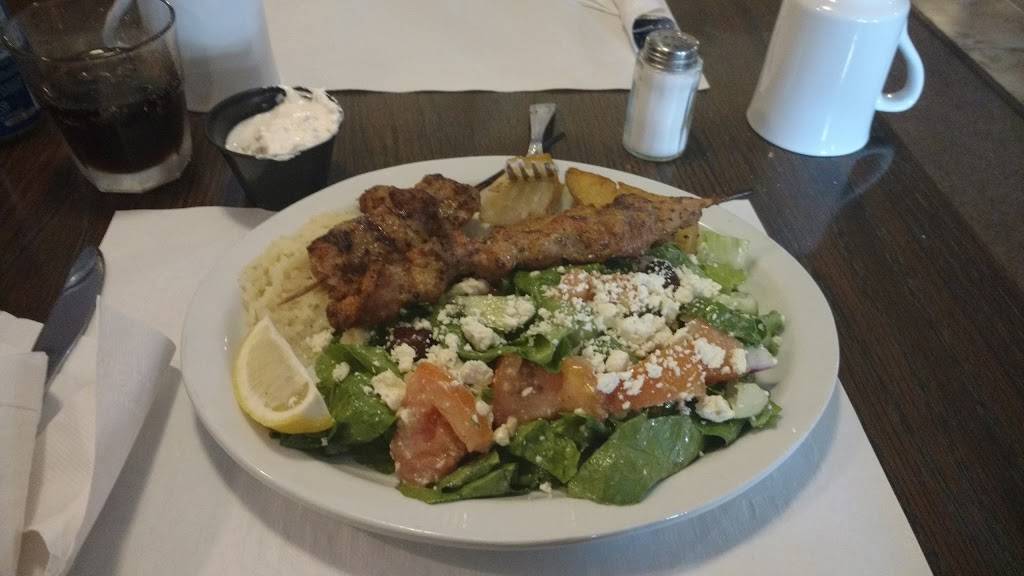 Mount Royal Tavern & Restaurant | restaurant | 187 Main St S, Mount Forest, ON N0G 2L0, Canada | 5193231461 OR +1 519-323-1461