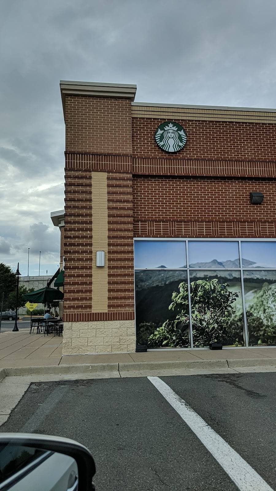 Starbucks | cafe | 7375 Atlas Walk Way Bldg. G, Gainesville, VA 20155, USA | 5712488830 OR +1 571-248-8830