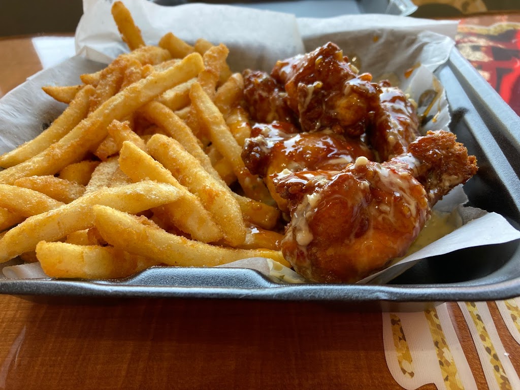 Sticky Fingers Kitchen | restaurant | 142 S Western Ave, Carpentersville, IL 60110, USA | 2247777859 OR +1 224-777-7859