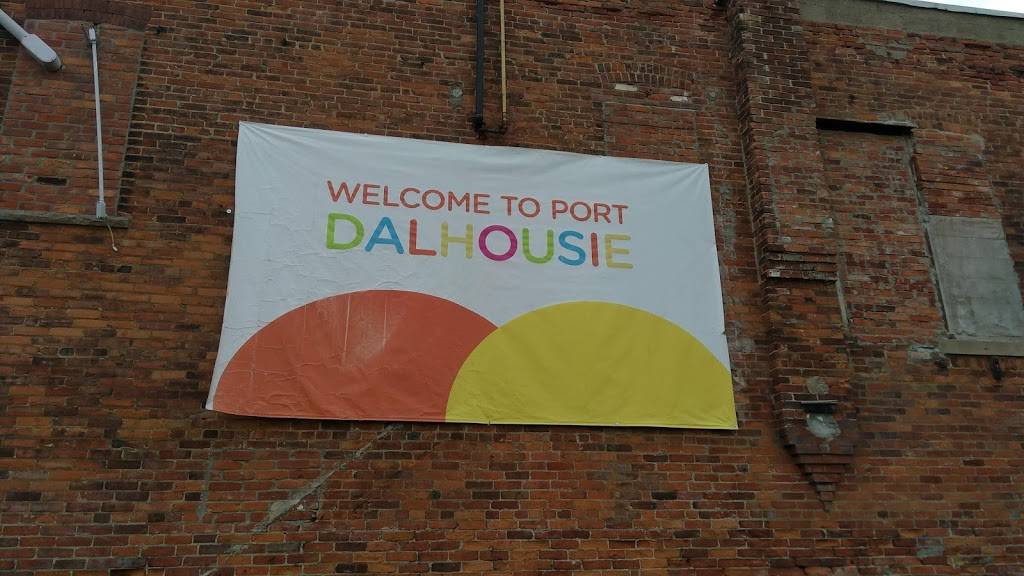 Old Port Dairy Bar and Eata Pita | restaurant | 26 Lakeport Rd, St. Catharines, ON L2N 5B5, Canada | 2893622921 OR +1 289-362-2921