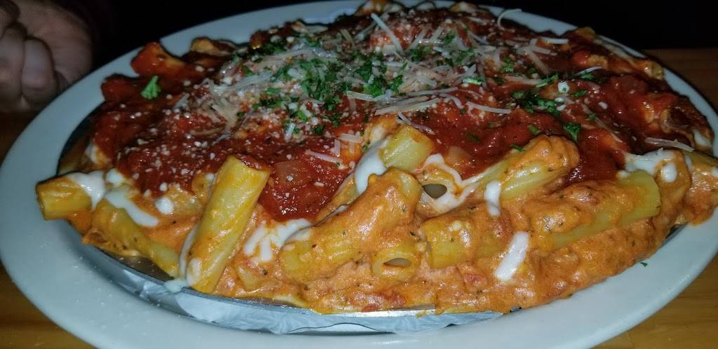 Johnny Macaronis | meal takeaway | 572 West St, East Bridgewater, MA 02333, USA | 5083789335 OR +1 508-378-9335