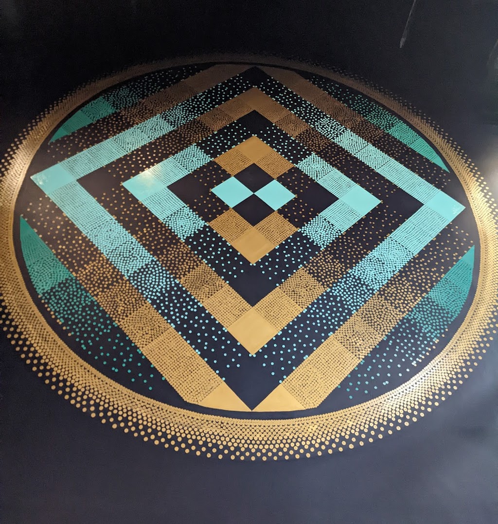 Lincoln Tap | restaurant | 330 E Lincoln Ave, Royal Oak, MI 48067, USA | 2485562433 OR +1 248-556-2433