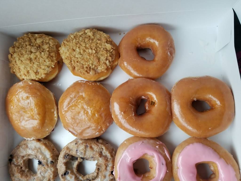 Krispy Kreme | bakery | 4560 S Cobb Dr SE, Smyrna, GA 30080, USA | 7704322320 OR +1 770-432-2320