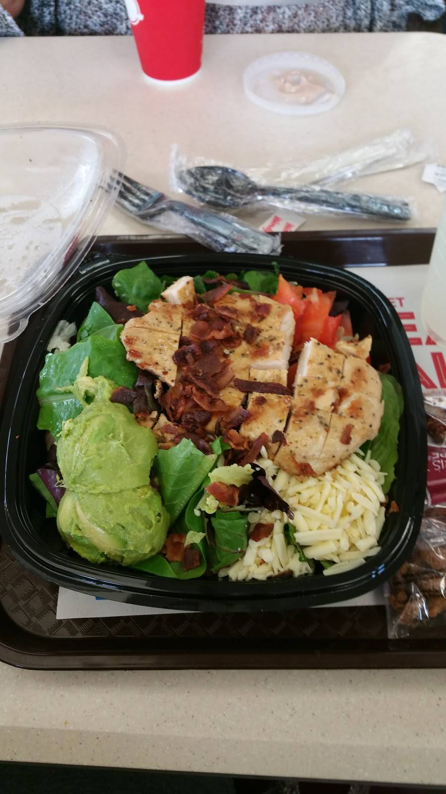 Wendys | restaurant | 308 Broadway, Bethlehem, PA 18015, USA | 6106917730 OR +1 610-691-7730