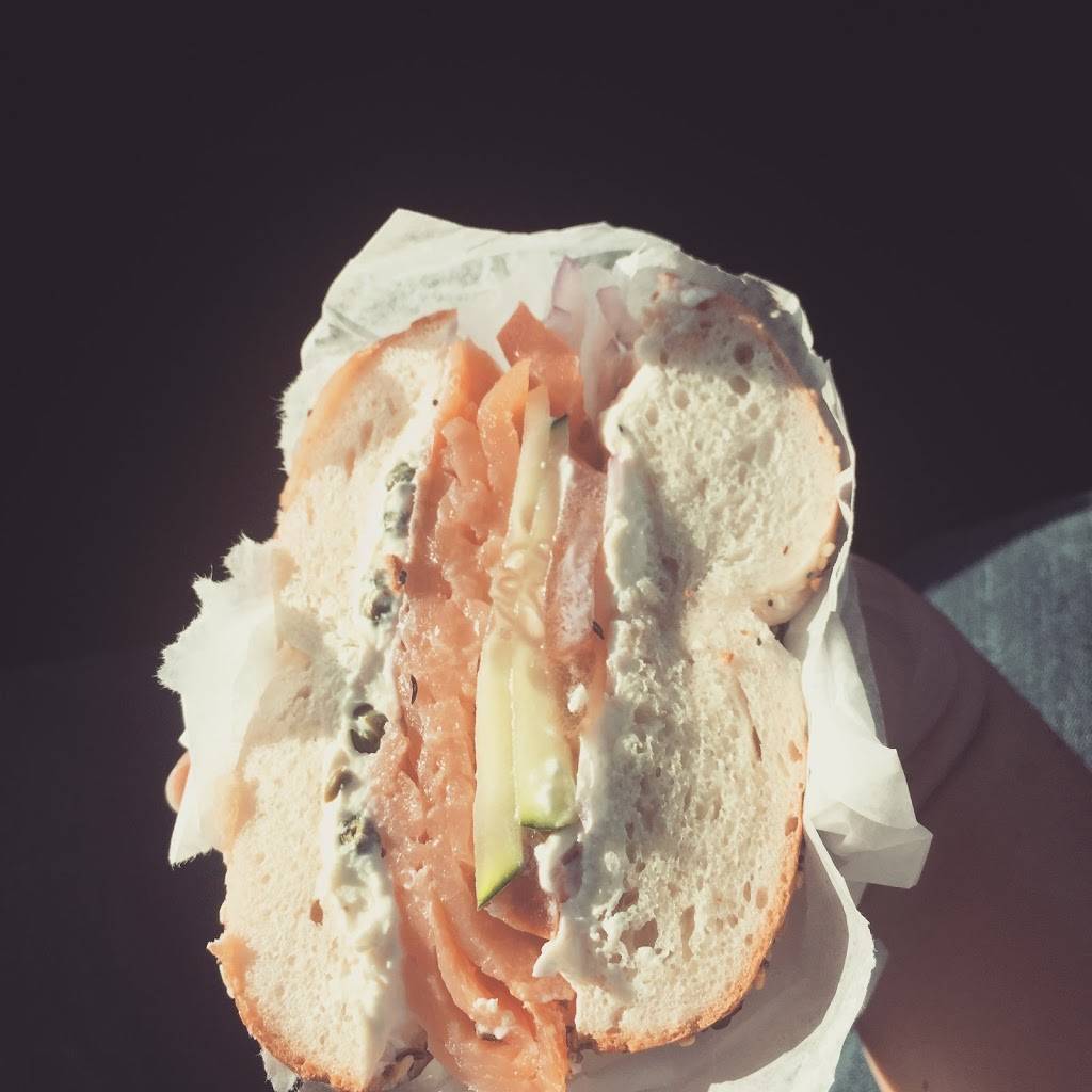 New York Bagel & Bialy Corporation | restaurant | 4714 W Touhy Ave, Lincolnwood, IL 60712, USA | 8476779388 OR +1 847-677-9388