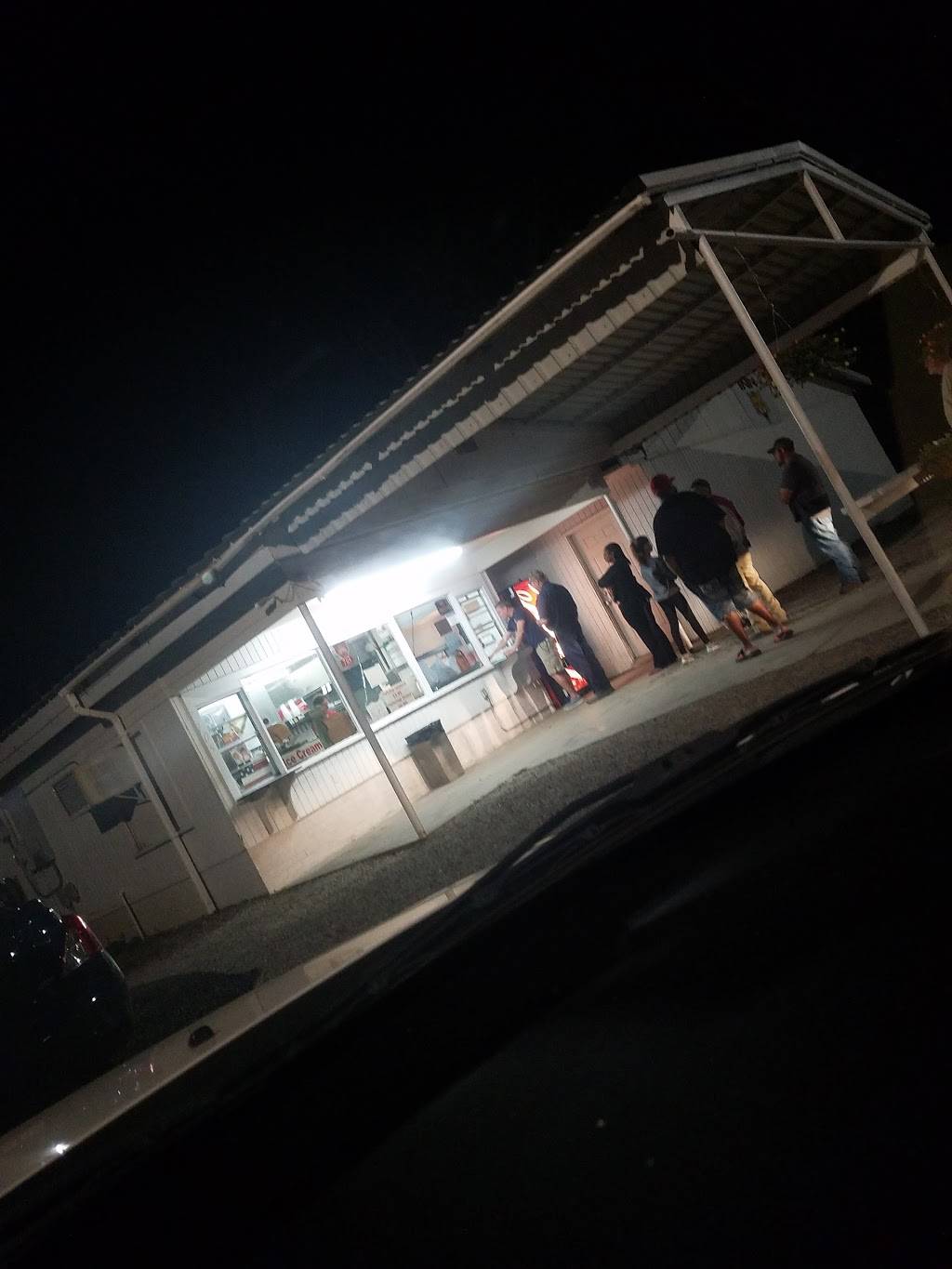 Tiger Inn | restaurant | 704 N Main St, Loreauville, LA 70552, USA | 3372298301 OR +1 337-229-8301