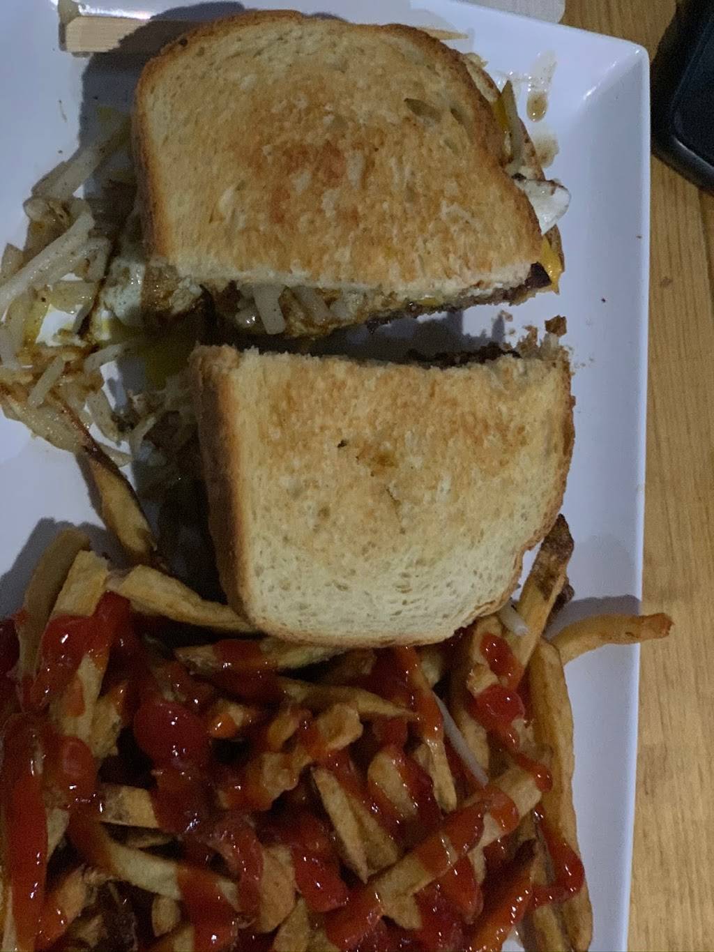 Horseshoe Burger Company | restaurant | 1349 Park Ave W, Ontario, OH 44906, USA | 4197098755 OR +1 419-709-8755