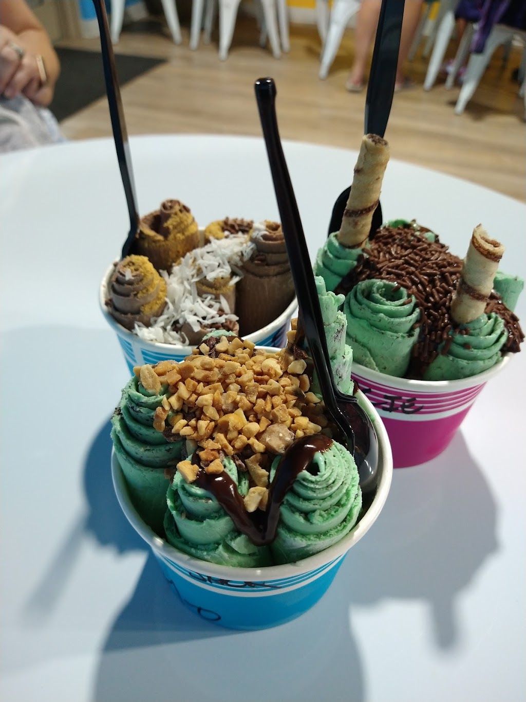 Curly Cream Rolled Icecream | restaurant | 101 Bluefish Dr #110, Panama City Beach, FL 32413, USA | 8505888571 OR +1 850-588-8571