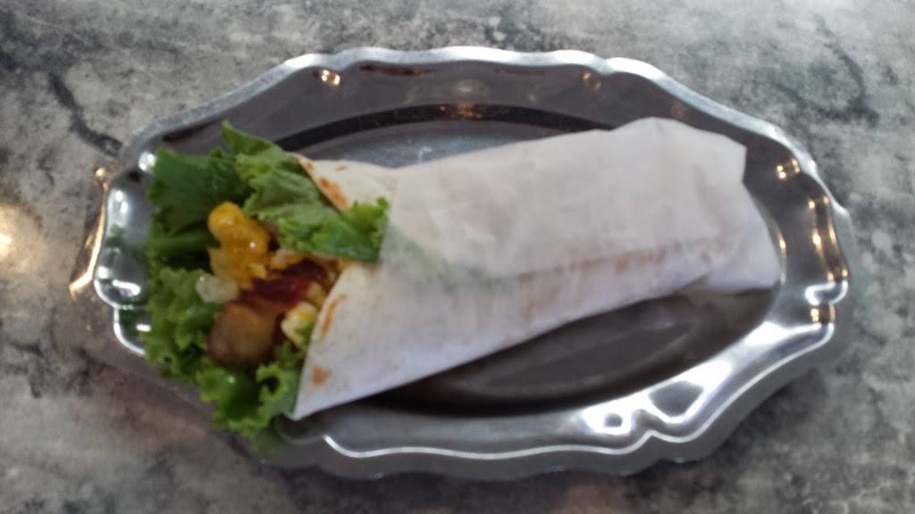 Restaurant Terrasse Dagenais | restaurant | 5575 Boulevard Dagenais O, Laval, QC H7R 1M1, Canada | 4506272441 OR +1 450-627-2441