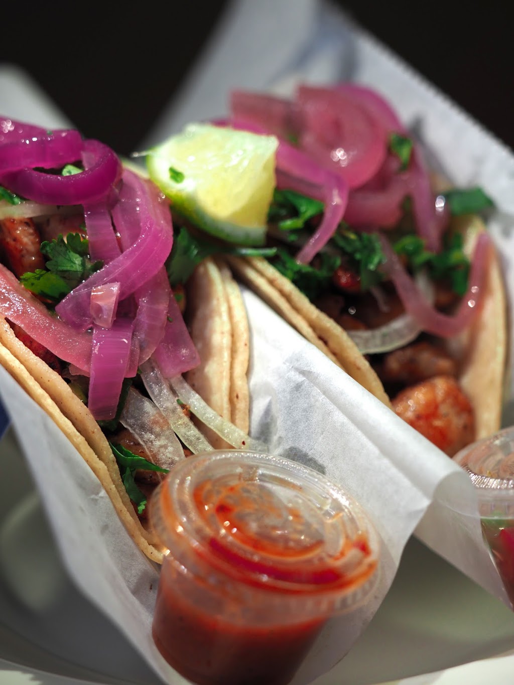 Fusion Central Restaurant | restaurant | 12123 Lorain Ave, Cleveland, OH 44111, USA | 2164718054 OR +1 216-471-8054